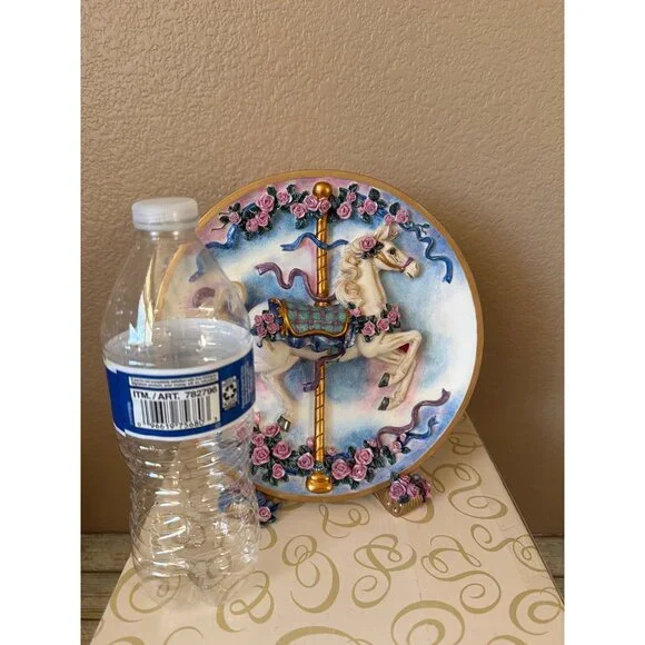 San Francisco Music Box Co Horse Carousel Plate Music Box w/Stand NEW Rare/HTF - Picture 3 of 17